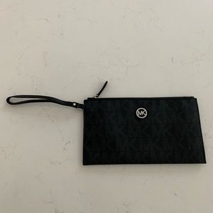 Michael Kors wristlet